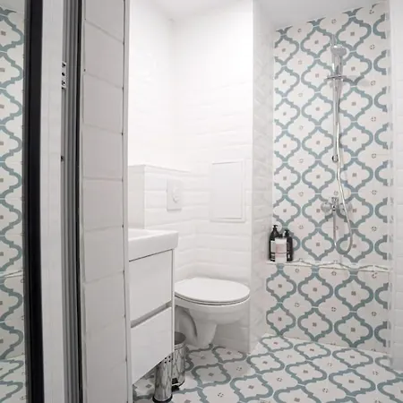 Cozy Overlooking The Park *