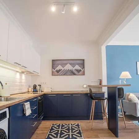 Apartament Cozy Overlooking The Park