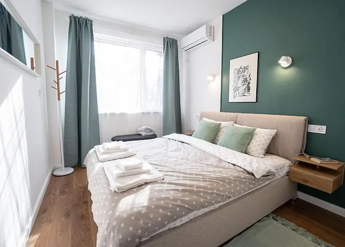 Appartamento Cozy Overlooking The Park