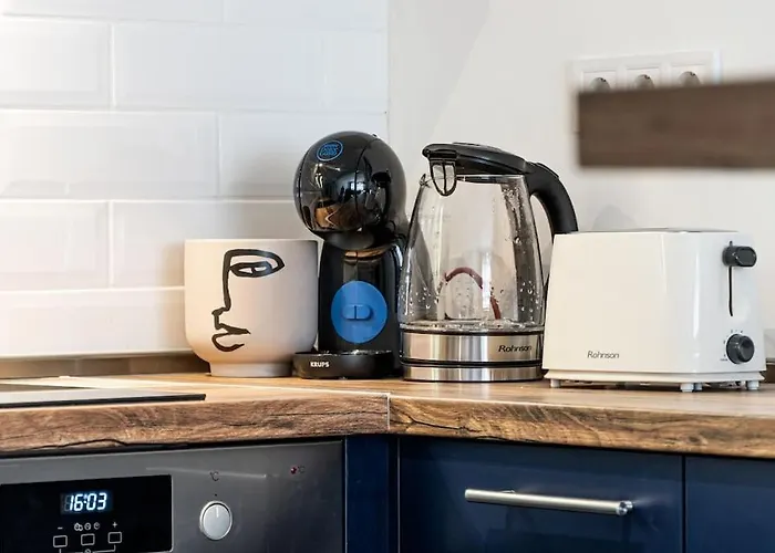 Cozy Overlooking The Park Sofia