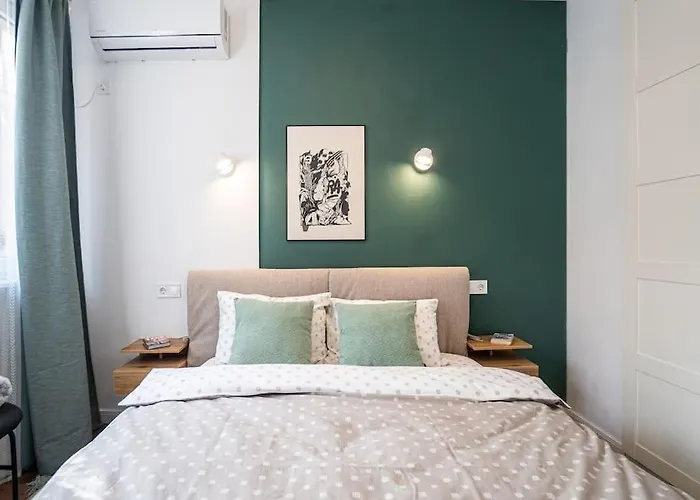 Appartamento Cozy Overlooking The Park