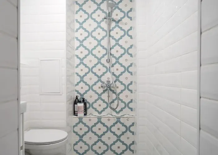 Cozy Overlooking The Park *